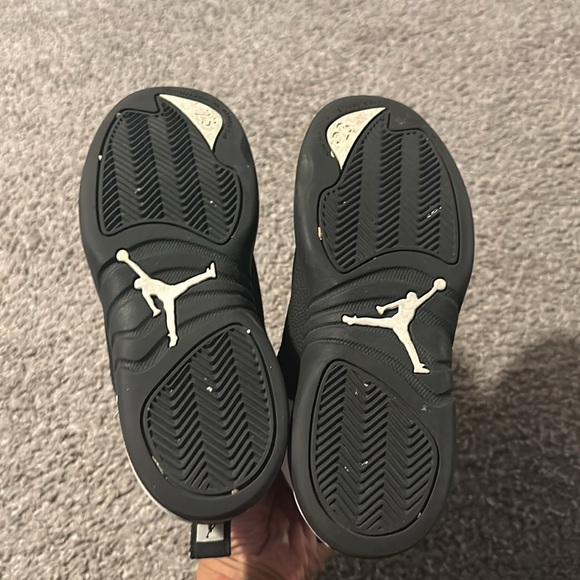 Jordan 12’s for kids - Good Condition! - Picture 4 of 4